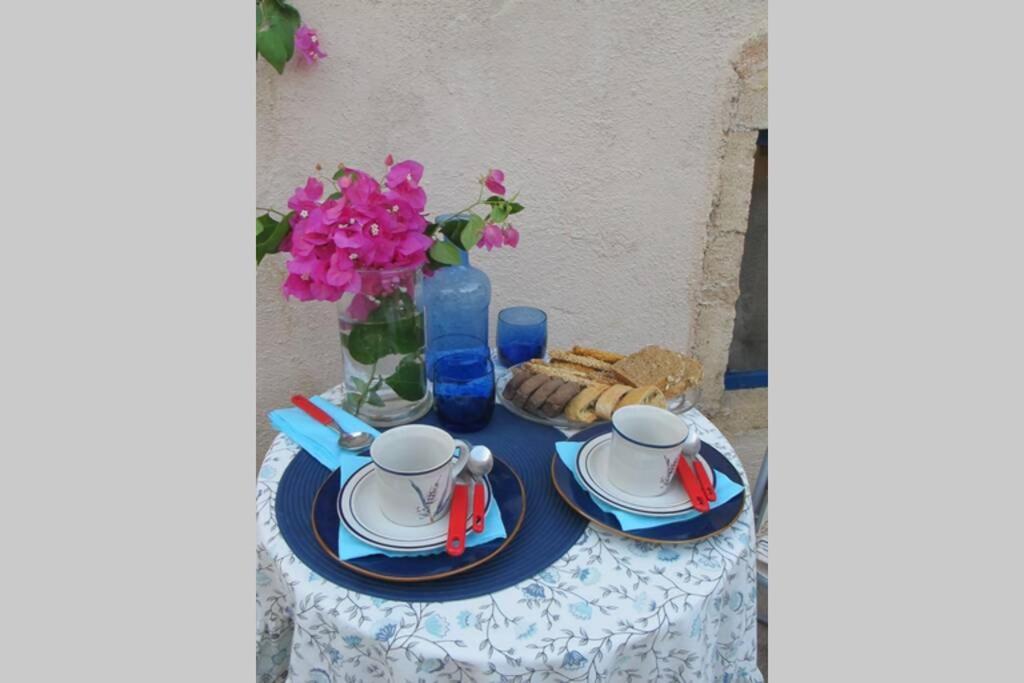 Blue Door Apartment Monemvasia Exterior photo